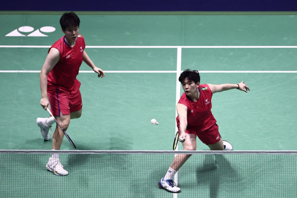 构更趋年轻 构更趋年轻